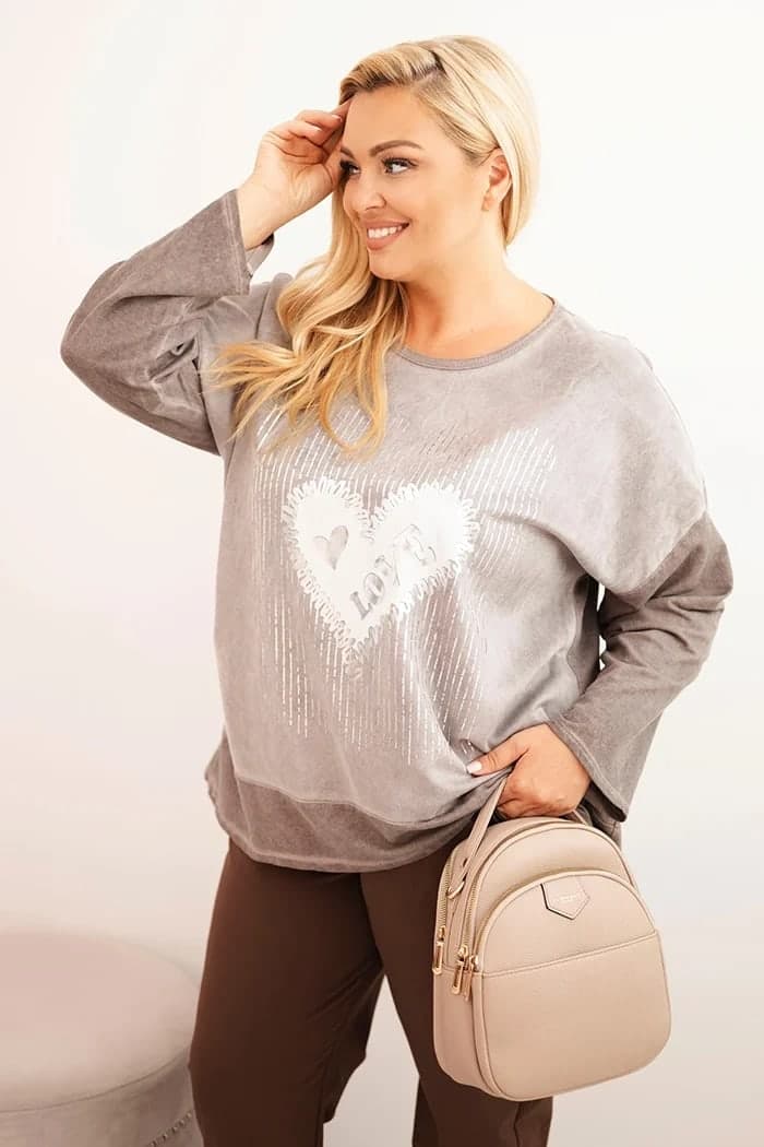 Bluza damska bawełniana plus size z nadrukiem serca Antoinette, kolor Brązowy