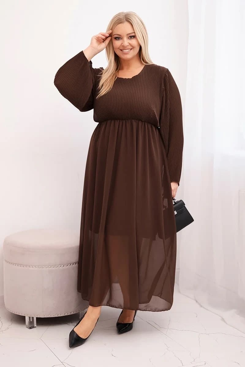 Sukienka damska wiskozowa plisowana Plus Size Felicitas, kolor Brązowy