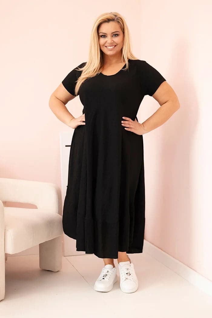 Sukienka damska wiskozowa plus size z falbaną Frémissement, kolor Czarny