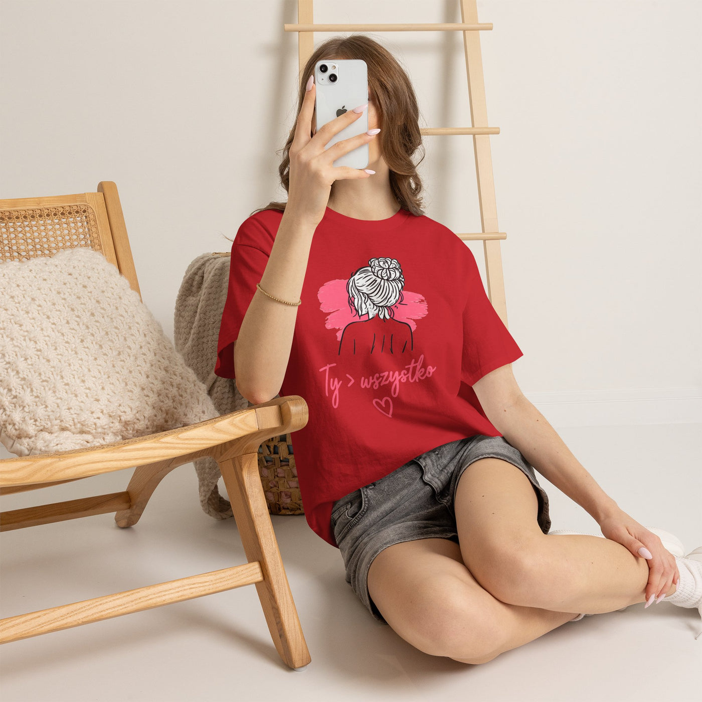 T-shirt damski bawełniany z grafiką Ty > wszystko Bellezza