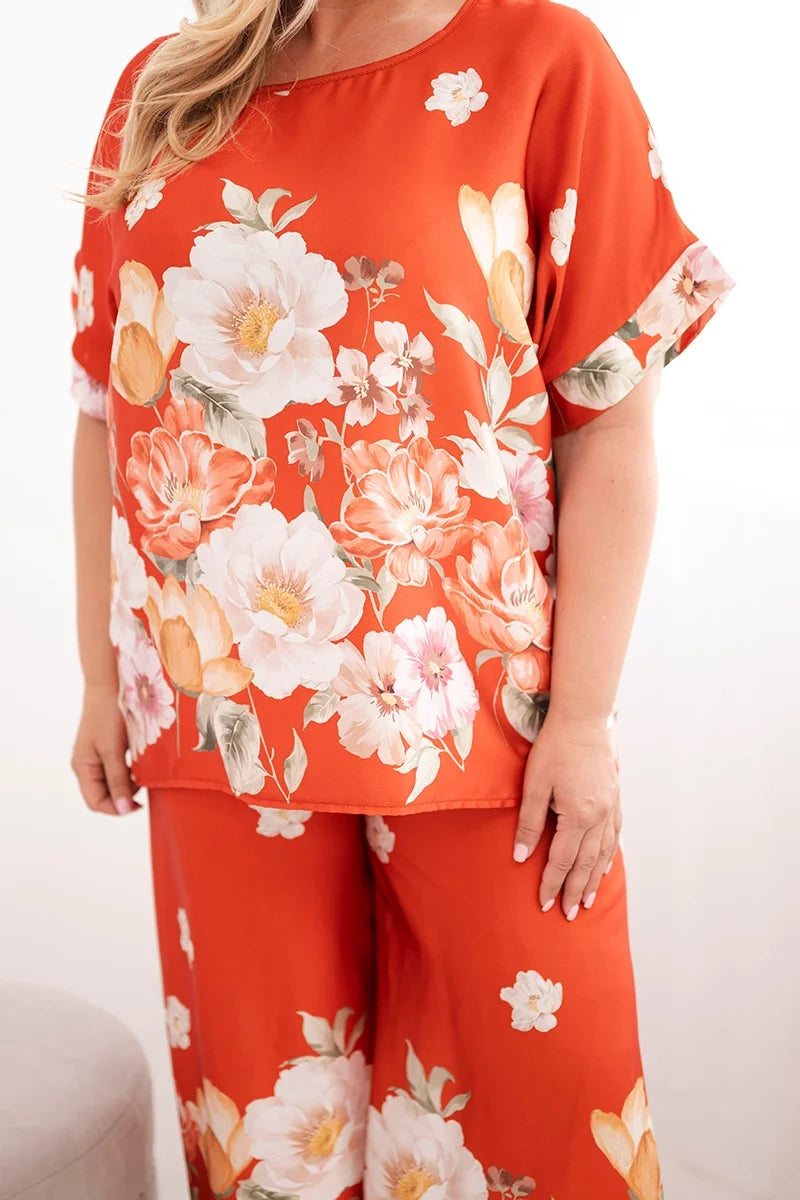 Komplet damski plus size z bluzką i spodniami w kwiaty z szeroką nogawką Dalia