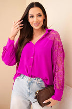 niebieska damska koszula wiskozowa violette z koronkowymi rękawami, detal wykończenia koronki na rękawie