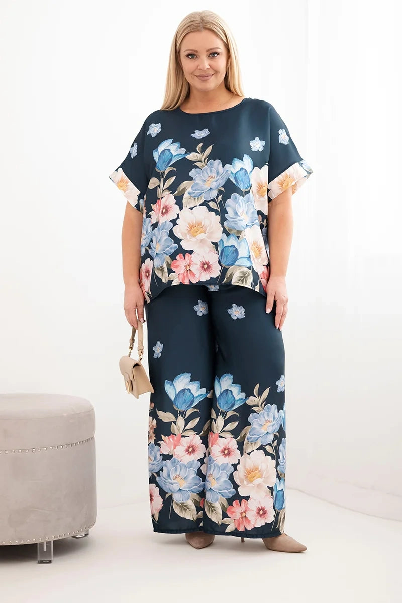 Komplet damski plus size z bluzką i spodniami w kwiaty z szeroką nogawką Dalia