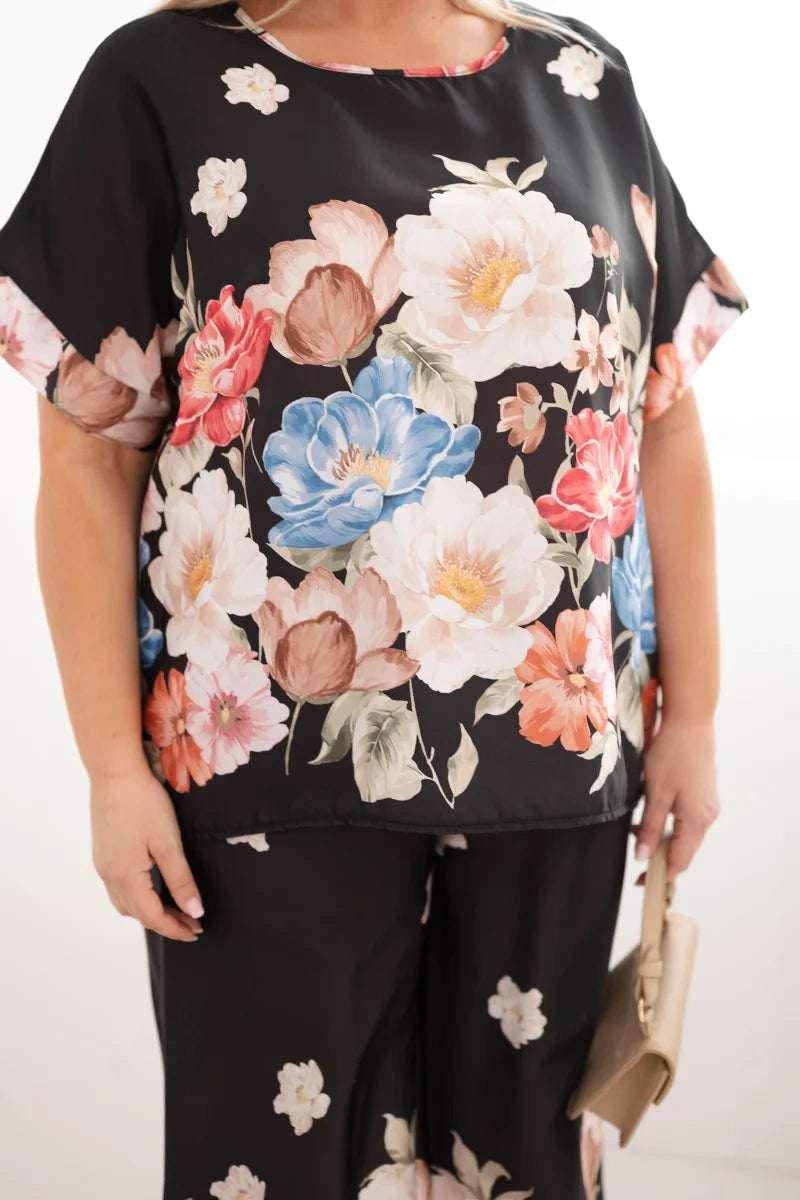 Komplet damski plus size z bluzką i spodniami w kwiaty z szeroką nogawką Dalia