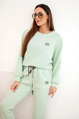 damskie spodnie i bluzka z wiskozy w kolorze ciemno beżowym komplet masełkowy