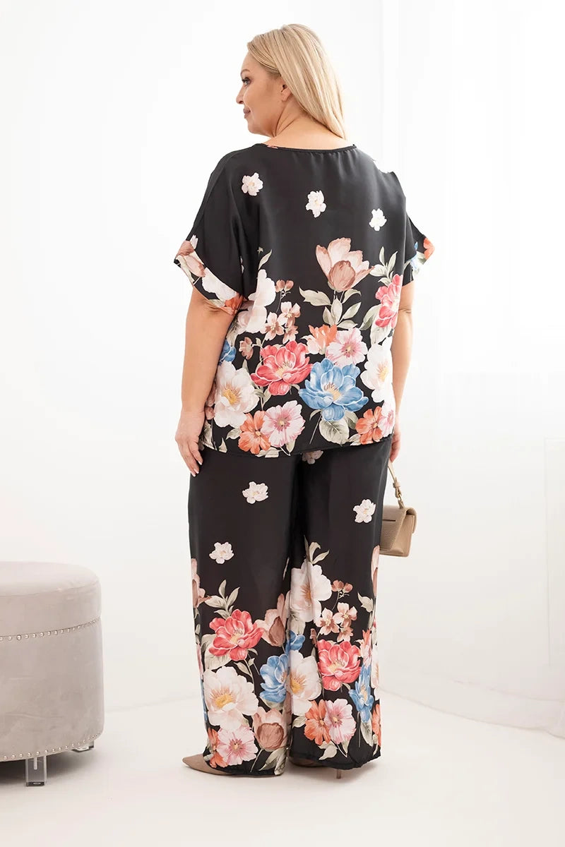 Komplet damski plus size z bluzką i spodniami w kwiaty z szeroką nogawką Dalia
