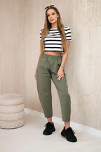 damskie spodnie z kieszeniami summer punto w kolorze khaki widok detalu