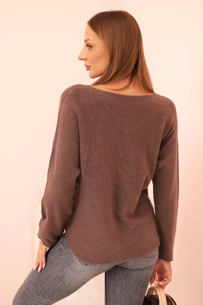 damskie ubrania sweter z wiskozą w kolorze błękitnym z dekoltem v-neck